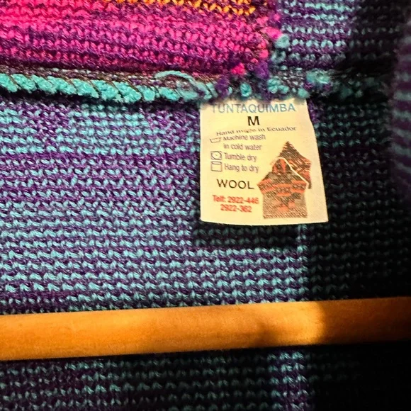 Beautiful Wool Zip Up Sweater - handcrafted Ecuador - Picture 4 of 6